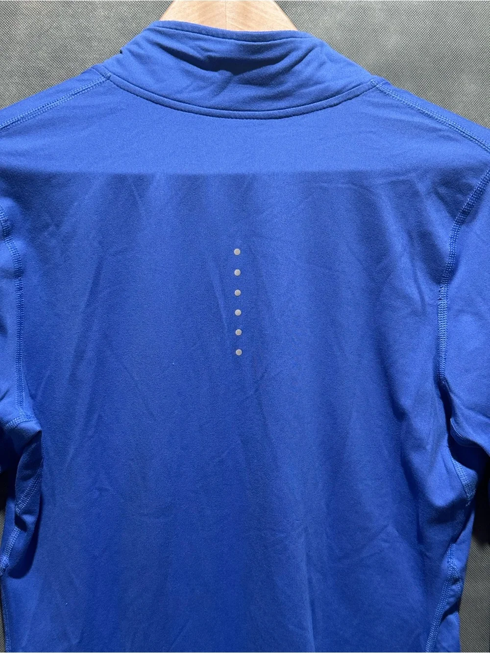 Nike Running Dri-Fit 1/4 Zip Blue Long Sleeve Pullover Thumbholes Size M